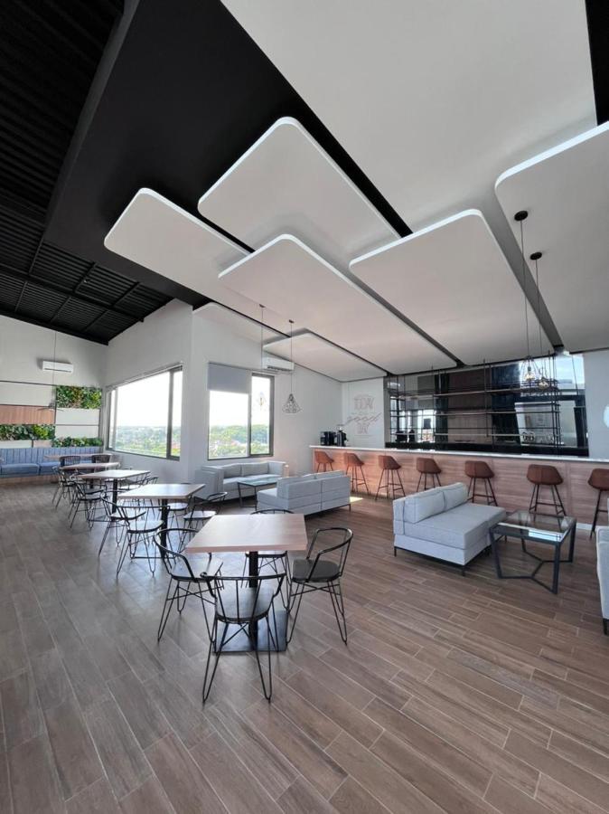 Front One King Hotel Tuban Tuban  Exterior photo
